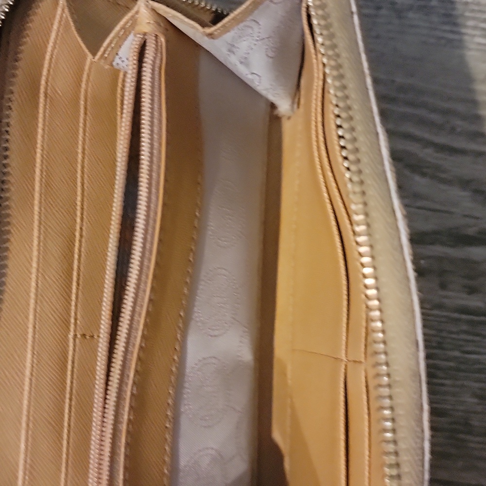 MK wallet - Picture 6 of 9